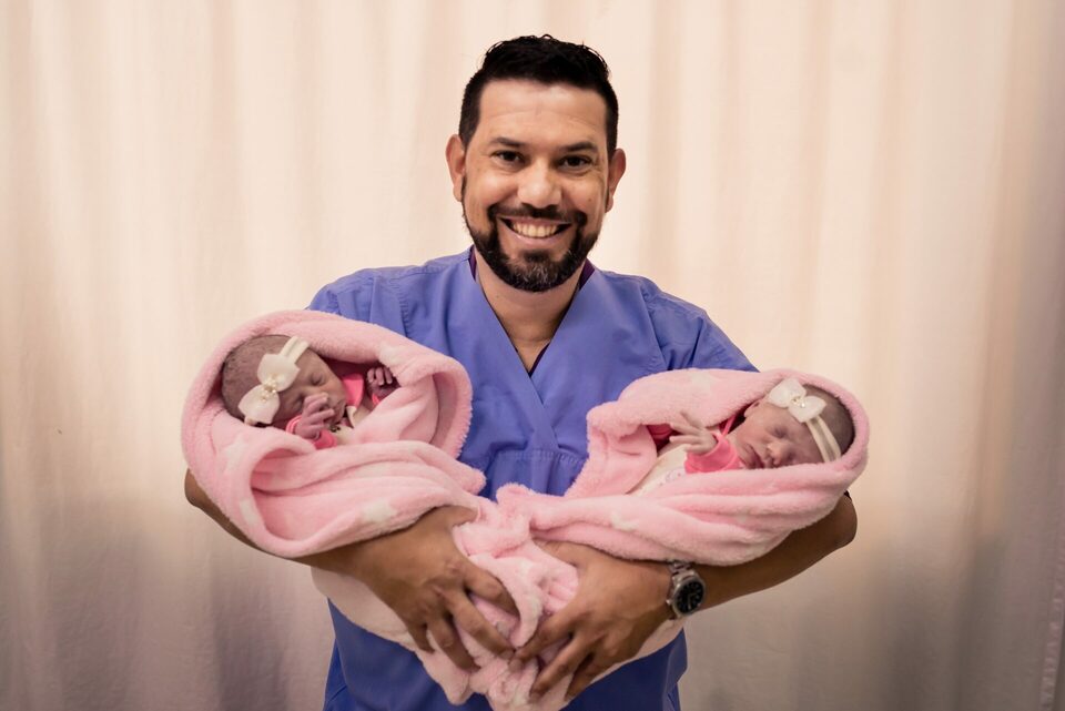 NASCIMENTO MARTINA & HELENA